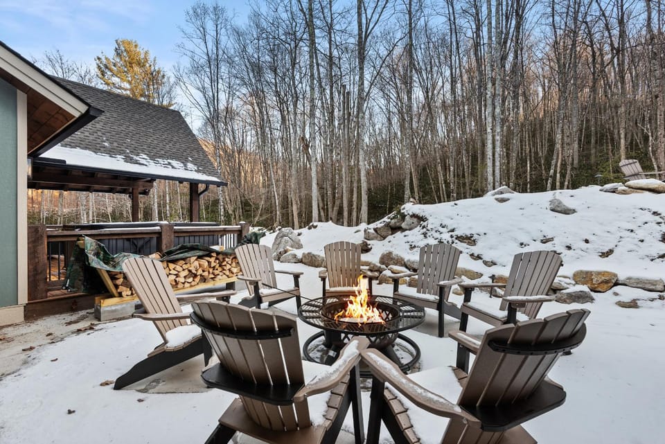 The Cabins on Buckeye Creek at Eagles Nest Cabin in Beech Mountain