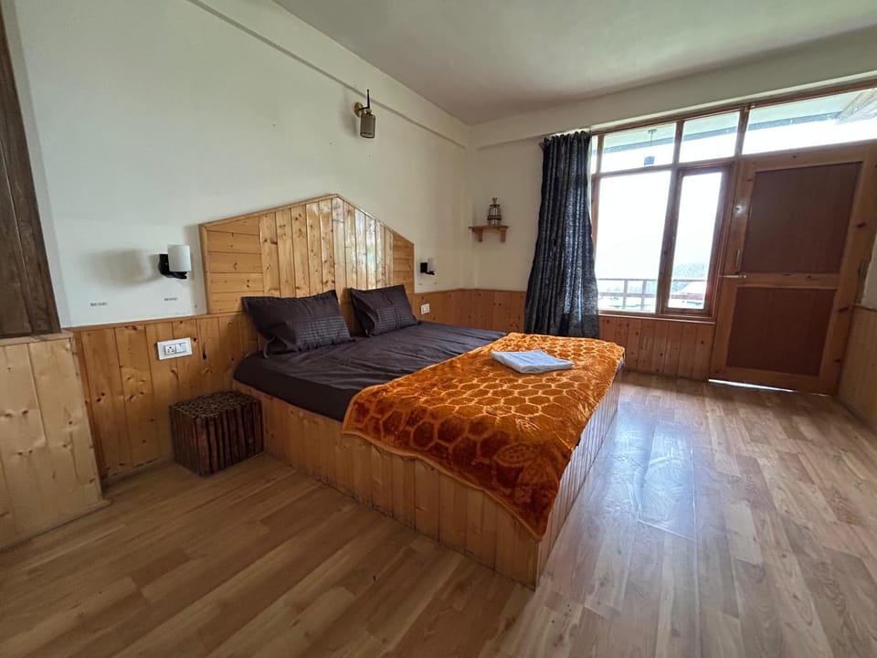 The Den Inn Vacation rental in Manali
