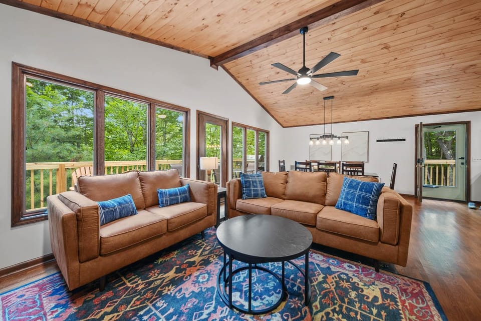 The Golden Retreat House in Beech Mountain