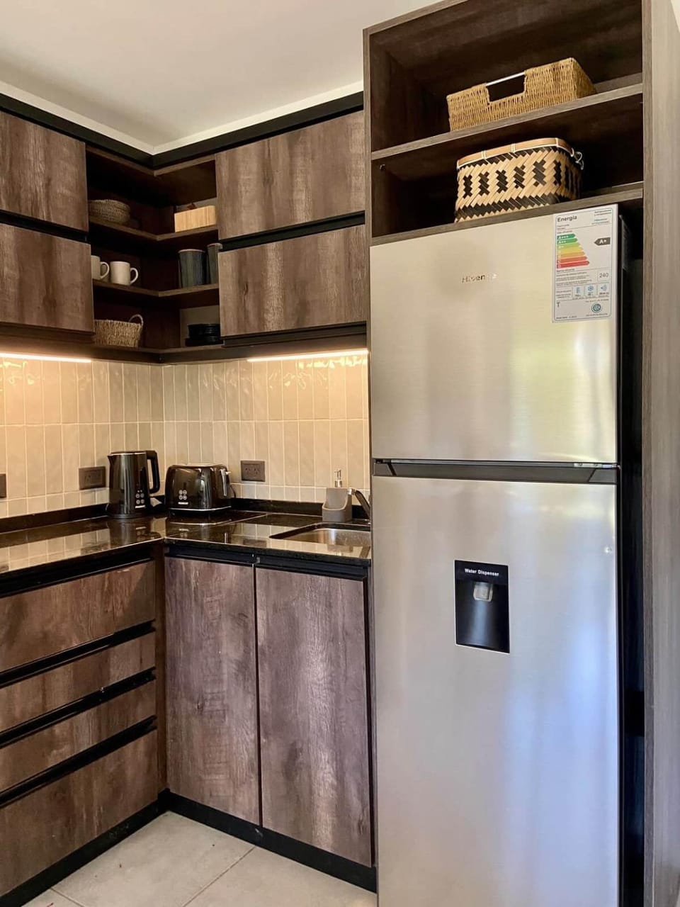 Kitchen or kitchenette, oven, pet friendly, toaster