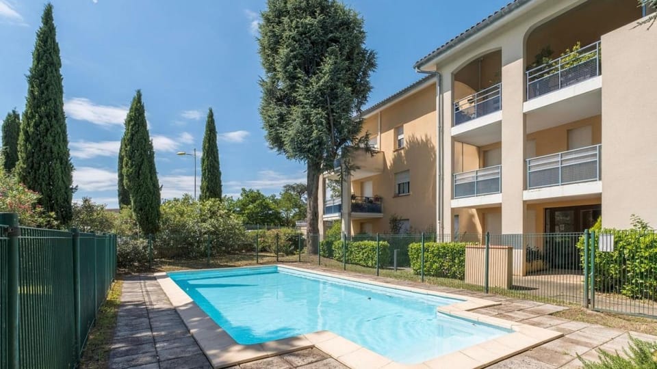 Garden, Swimming pool