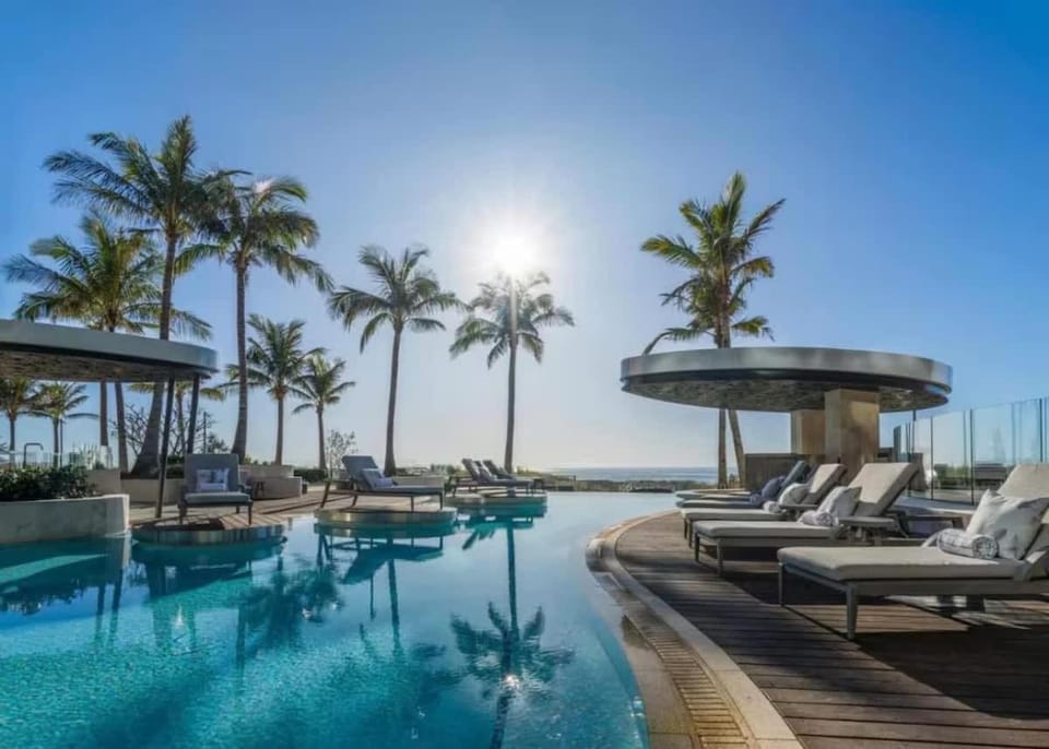Pool view, Swimming pool