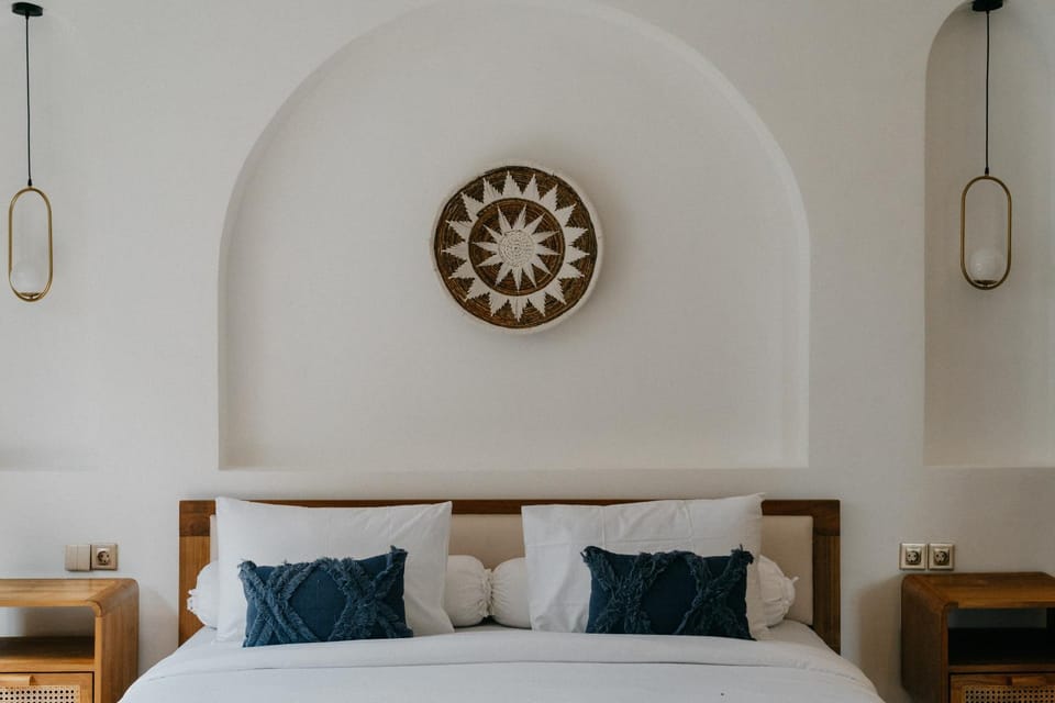 Bed, Photo of the whole room, Decorative detail, Bedroom