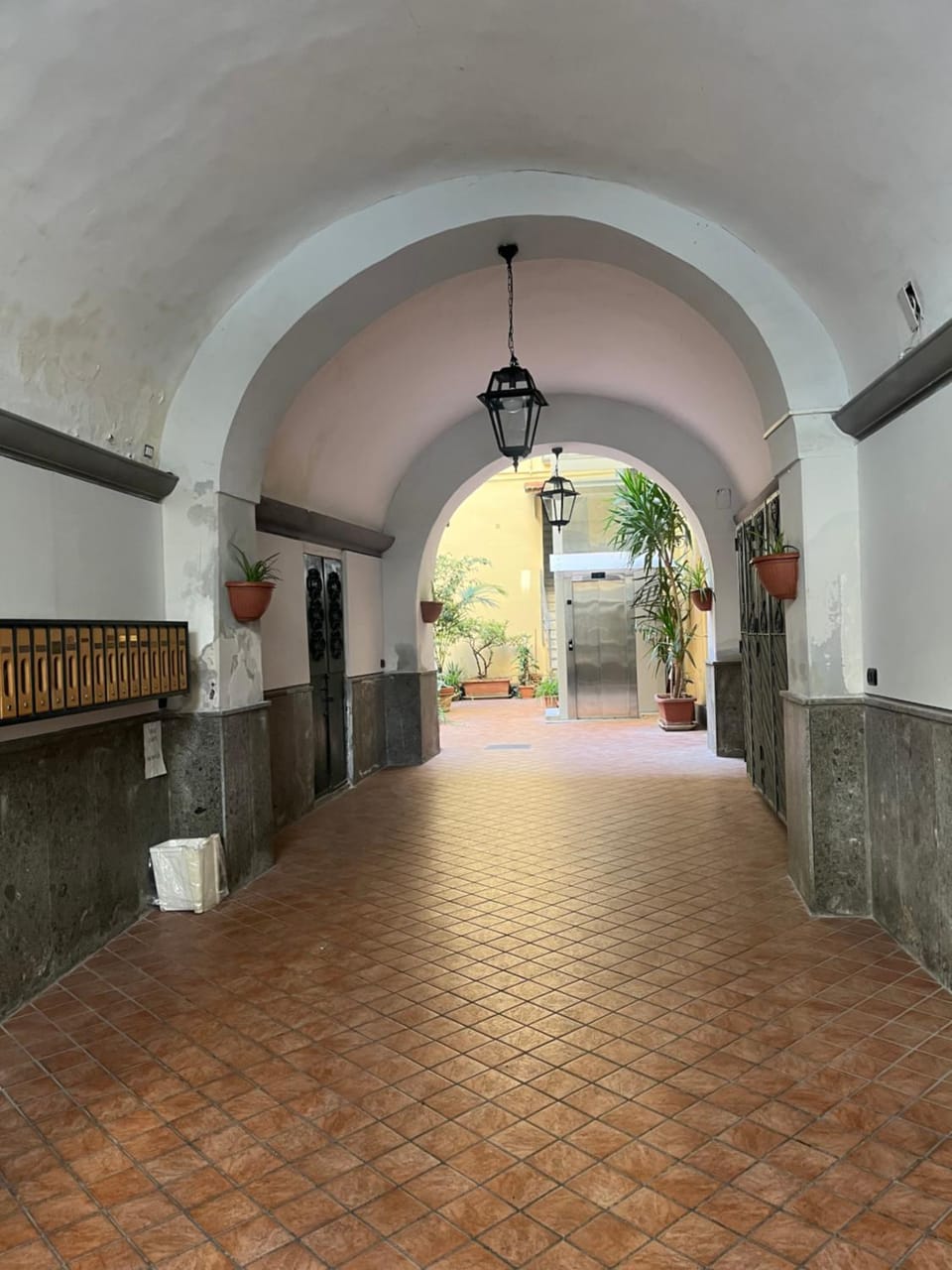 Facade/entrance