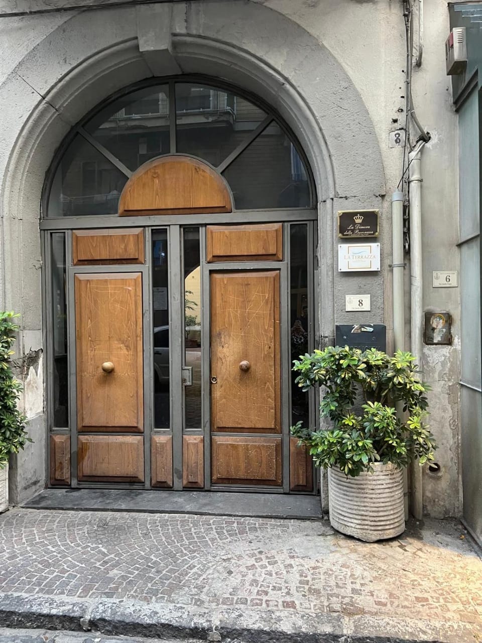 Facade/entrance