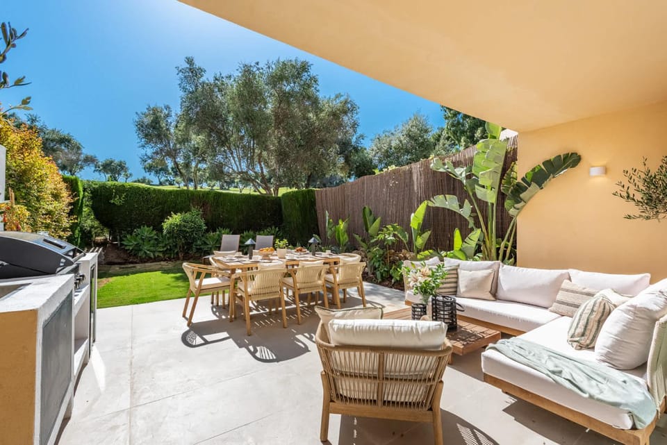Luxury Golf Townhouse in Aloha with Pool & Garden House in Marbella