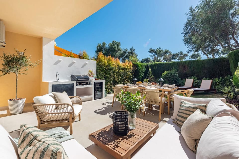 Luxury Golf Townhouse in Aloha with Pool & Garden House in Marbella