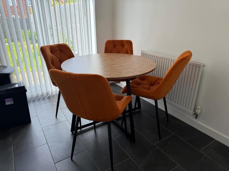 Two Bed Home in West Midlands Apartment in Coventry