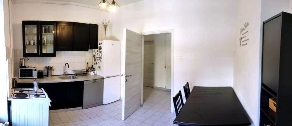 Dining area, Communal kitchen