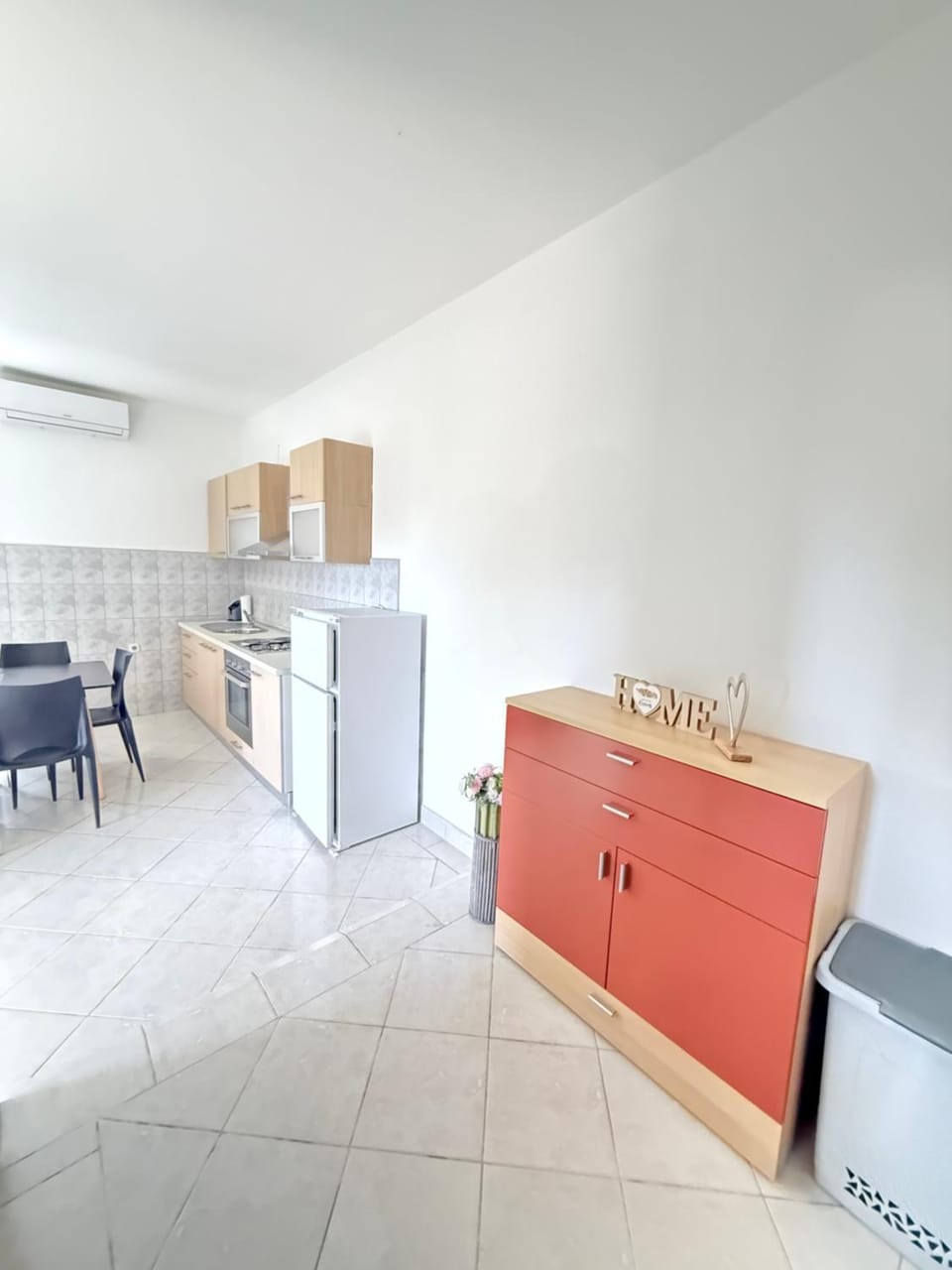 Kitchen or kitchenette, oven, stove