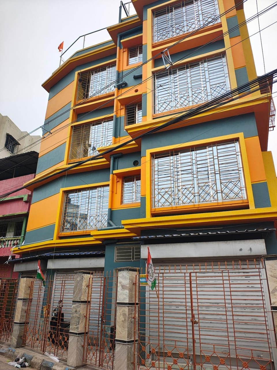 Facade/entrance