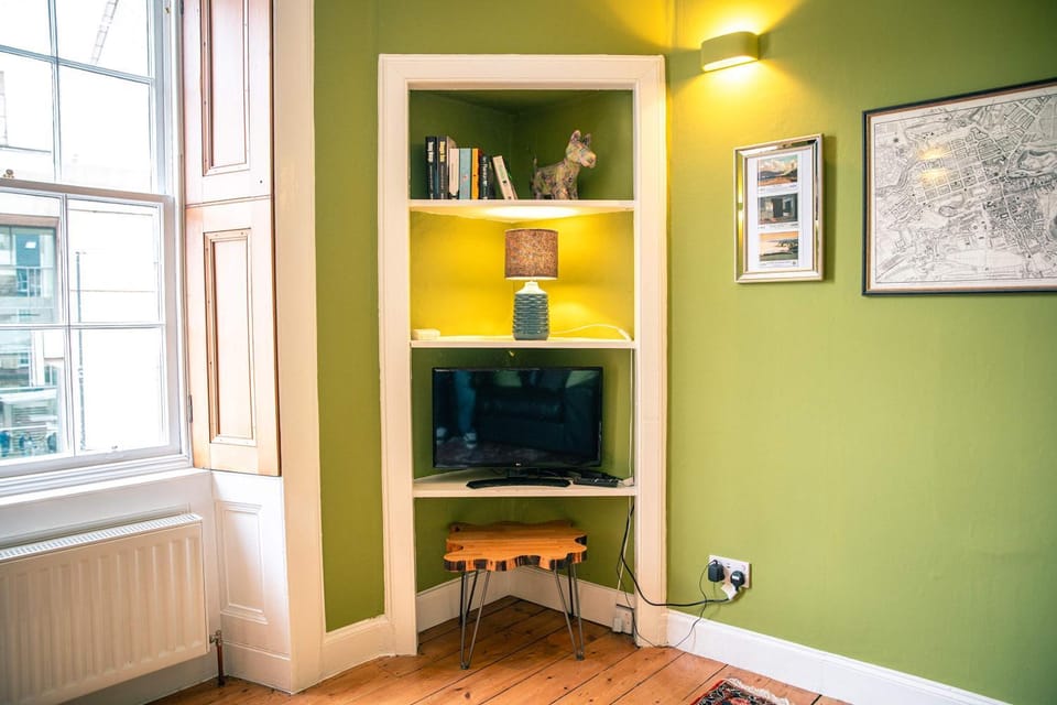 1 bed apartment overlooking the historic Greyfriars Church Apartment in Edinburgh
