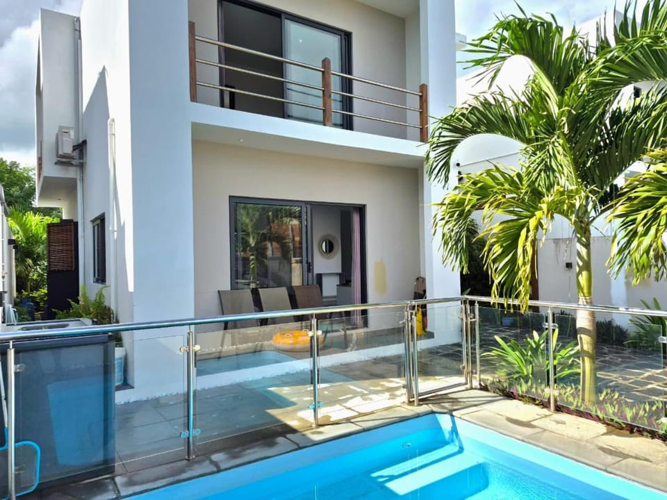Garden, Balcony/Terrace, Garden view, Pool view, Swimming pool, sunbed