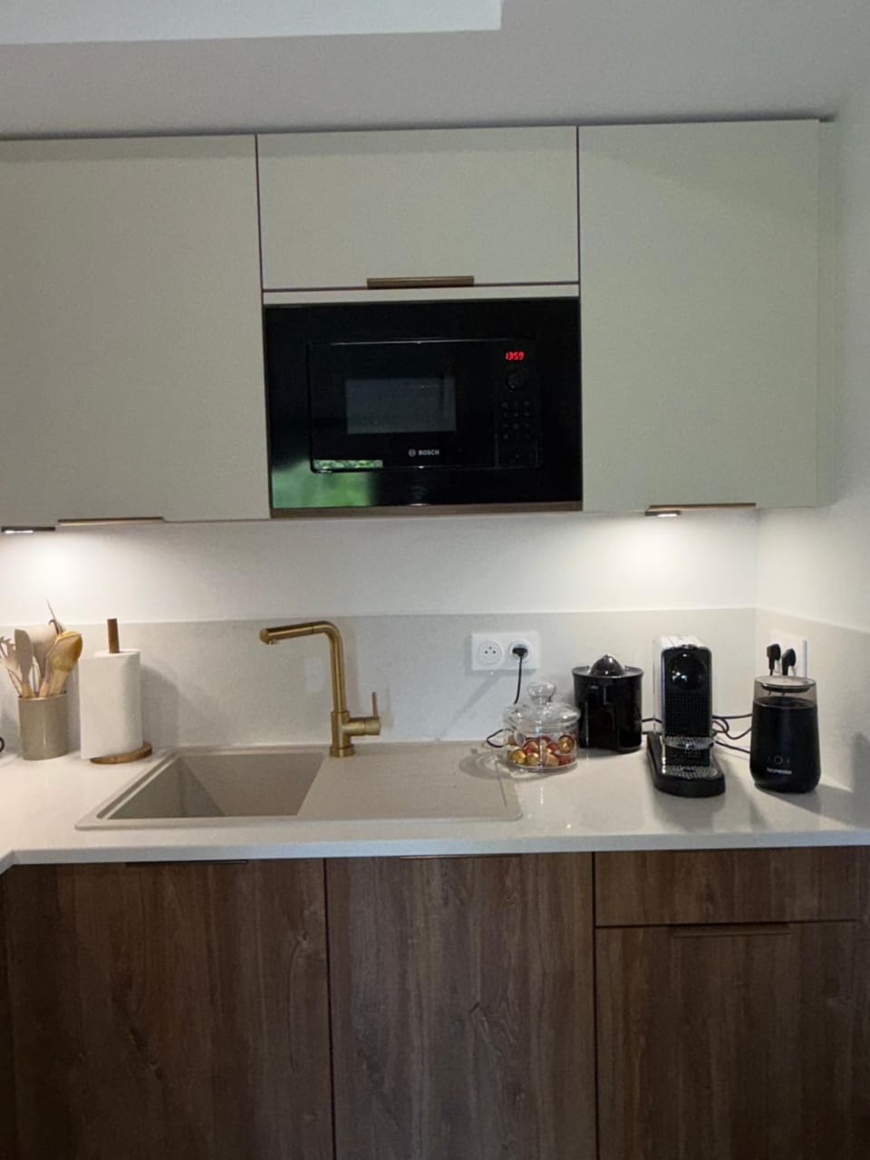 Riviera Pool Apartment - F2 - Parking privé - Proche plage Apartment in Villeneuve-Loubet