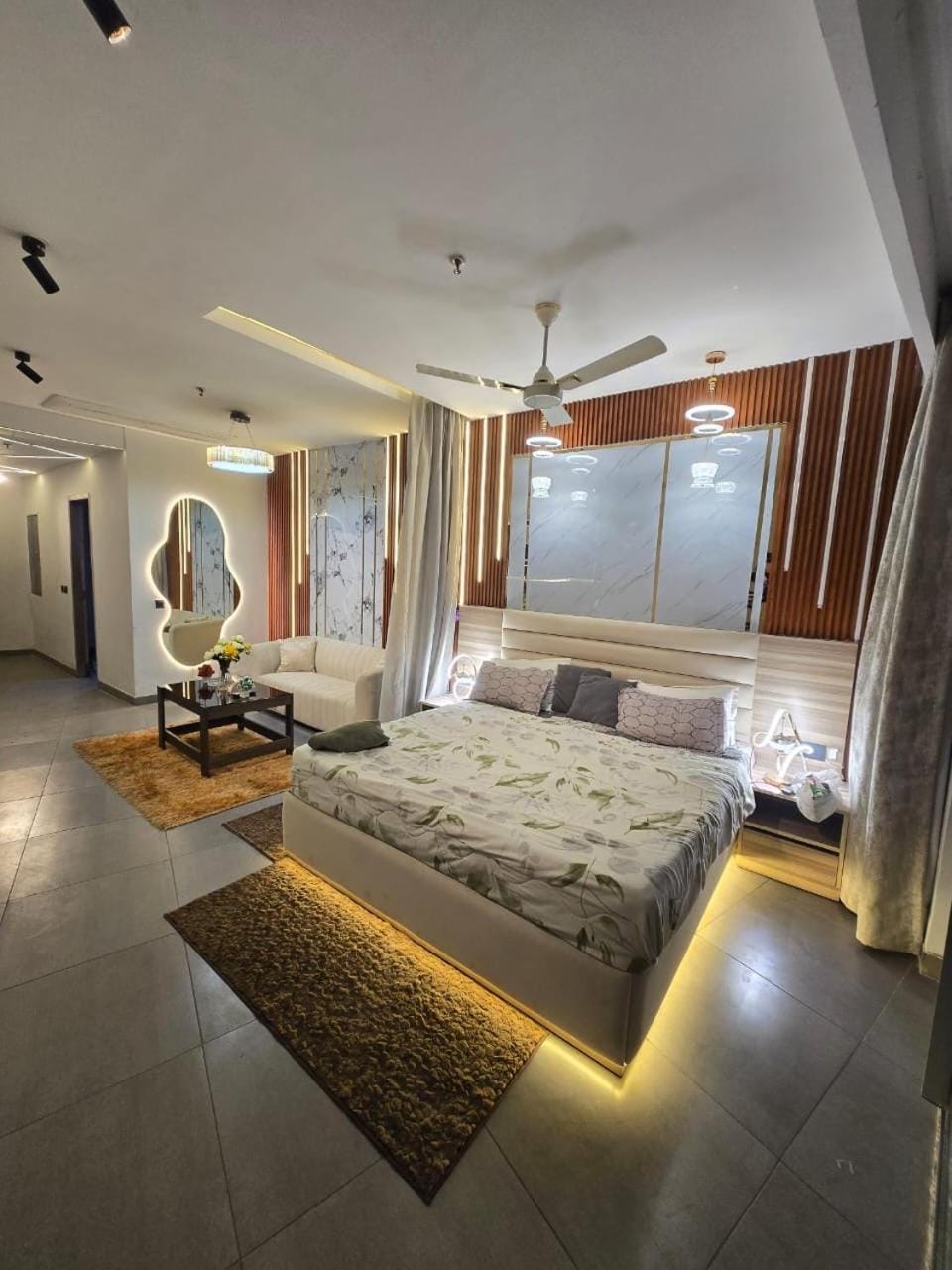 Luxury studio Apartment in Noida
