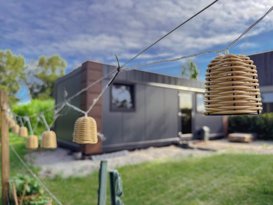 Property building, Day, Garden, Garden view