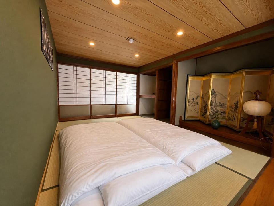TAKIBEst Bnb&Bar Bed and Breakfast in Japan