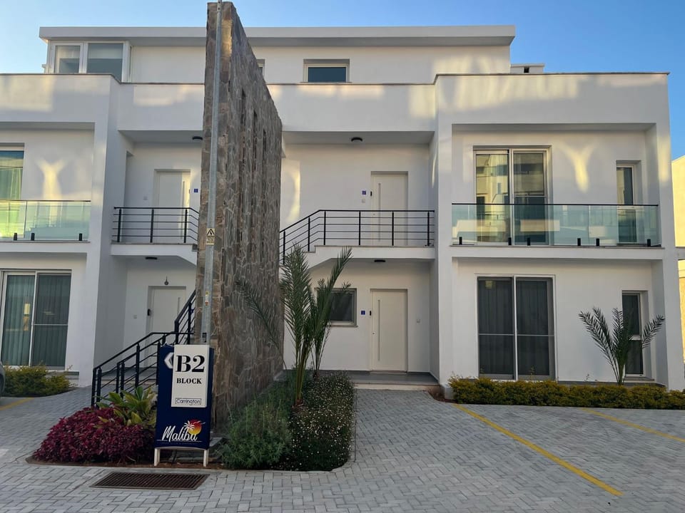 Charming 2-Bedroom Apartment with Ocean Views in Tatlsu Apartment in Famagusta District