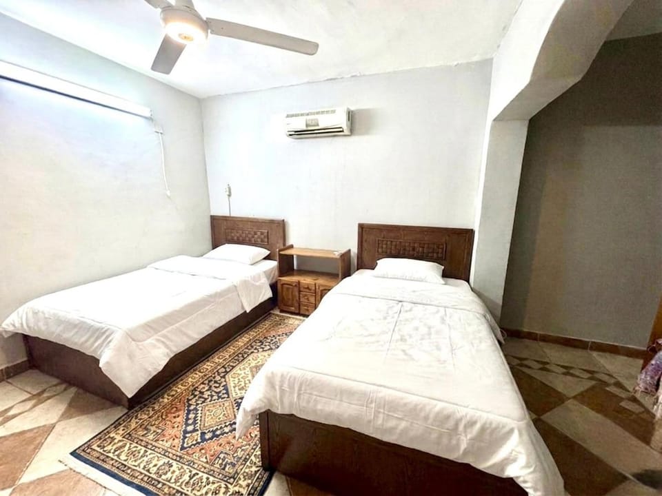 4BR Chalet Marina 2 Near Lake & Services Apartment in Egypt