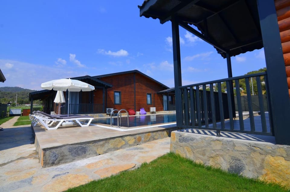 Garden, Swimming pool