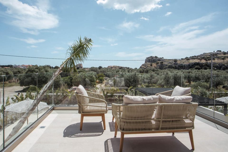 Patio, Day, Natural landscape, View (from property/room), Balcony/Terrace, Seating area, Mountain view