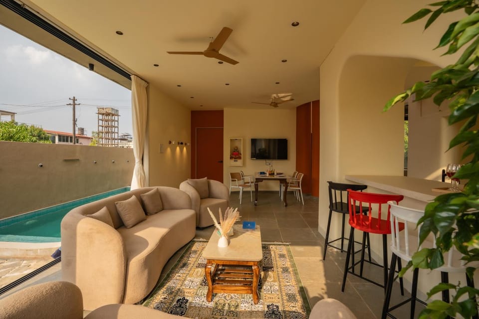 TV and multimedia, Kitchen or kitchenette, Living room, Seating area, Dining area, Swimming pool