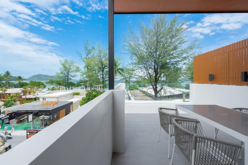 Patio, Day, View (from property/room), Balcony/Terrace, Balcony/Terrace, Living room, Seating area, Sea view