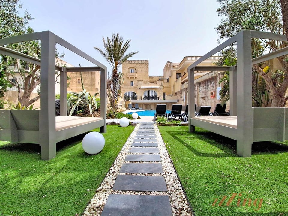 Day, Garden, Garden view, Pool view, Swimming pool, sunbed