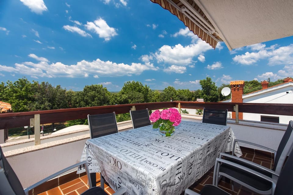 View (from property/room), Balcony/Terrace, Sea view