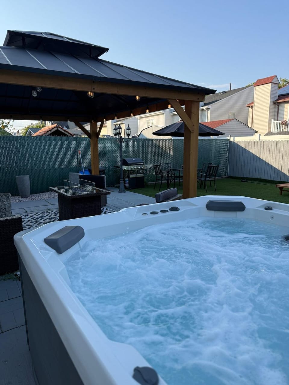 Relaxing Jacuzzi Retreat Near NYC and EWR airport Apartment in Elizabeth