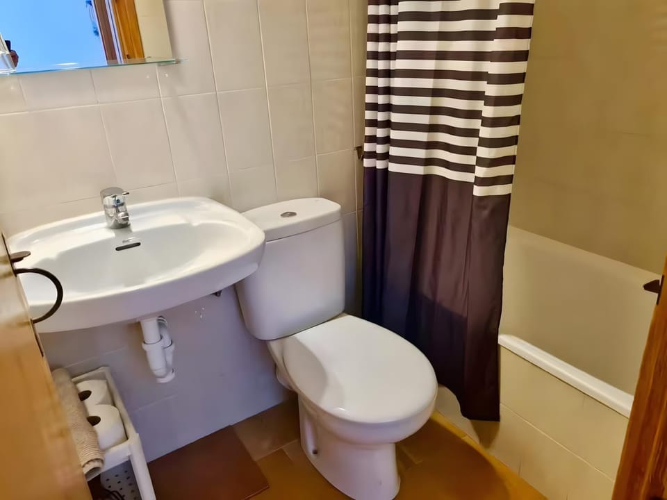 Bathroom, Living room