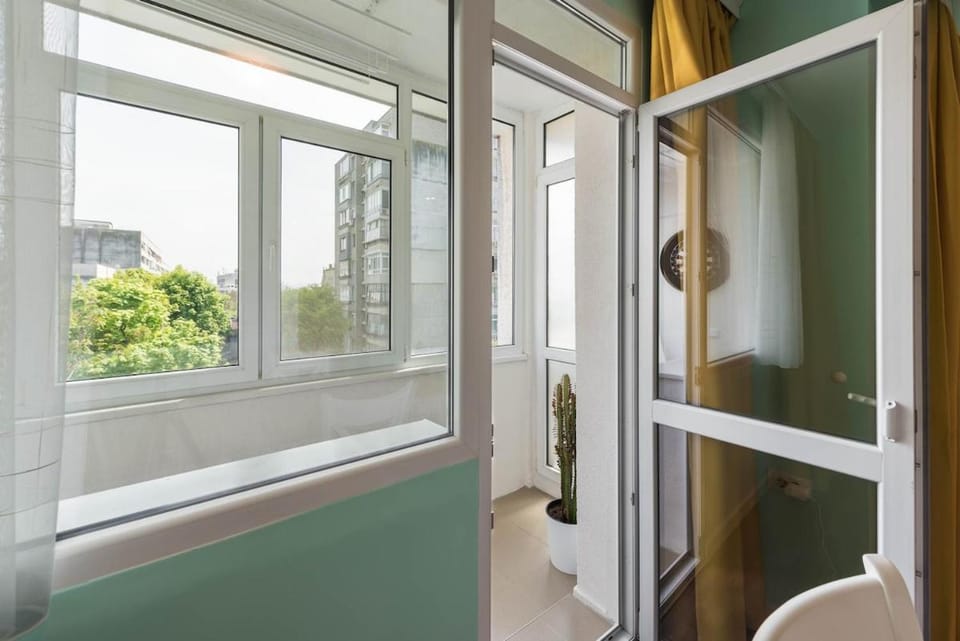 Peaceful Pastel Retreat in Central Varna Apartment in Varna