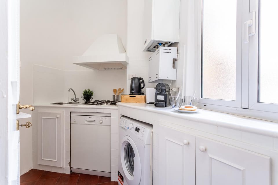 Coffee/tea facilities, Kitchen or kitchenette, dishwasher, washing machine, kitchen, kitchen