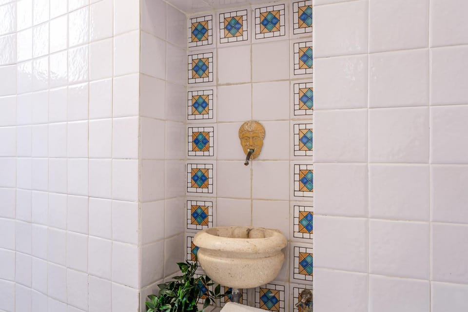 Bathroom, Decorative detail, Decorative detail