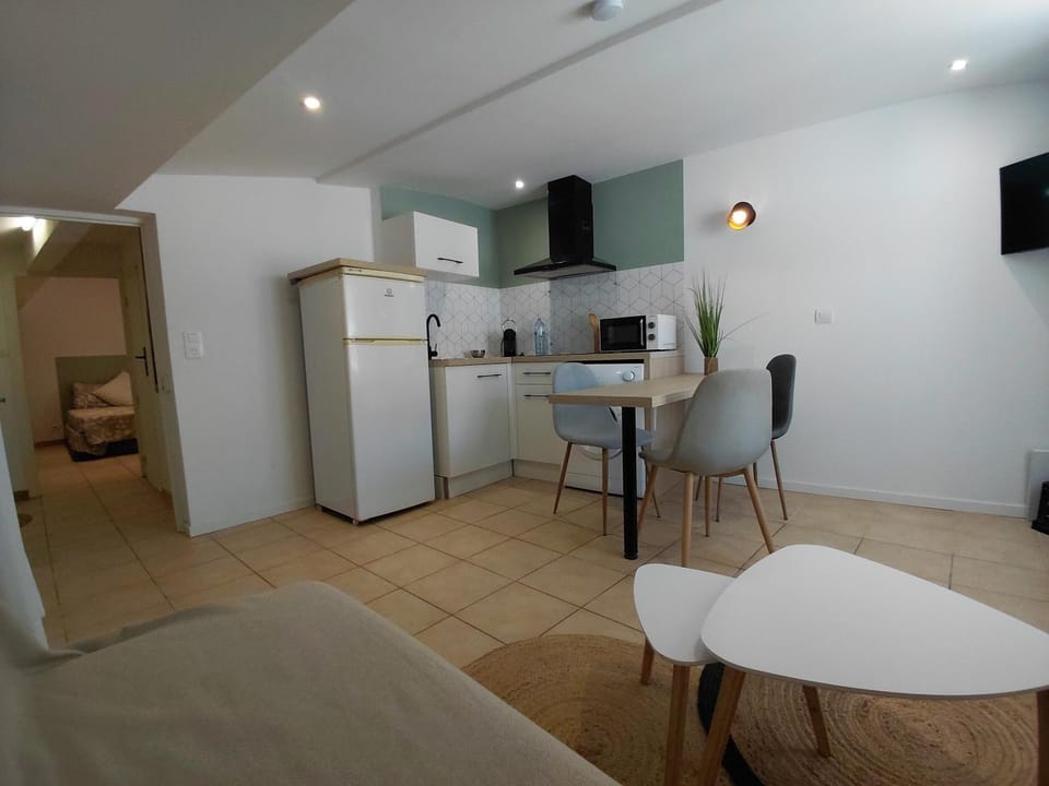 Coquet T2 Apartment in Béziers