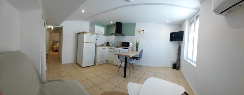 Coquet T2 Apartment in Béziers