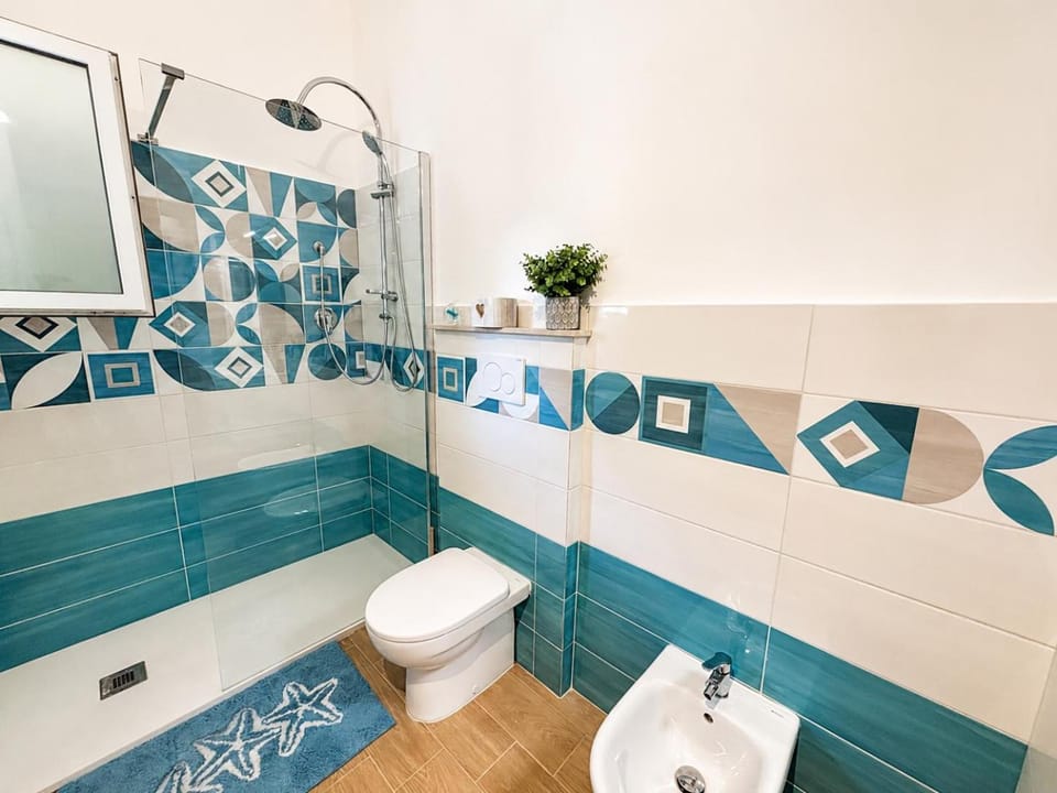 Bathroom, bidet