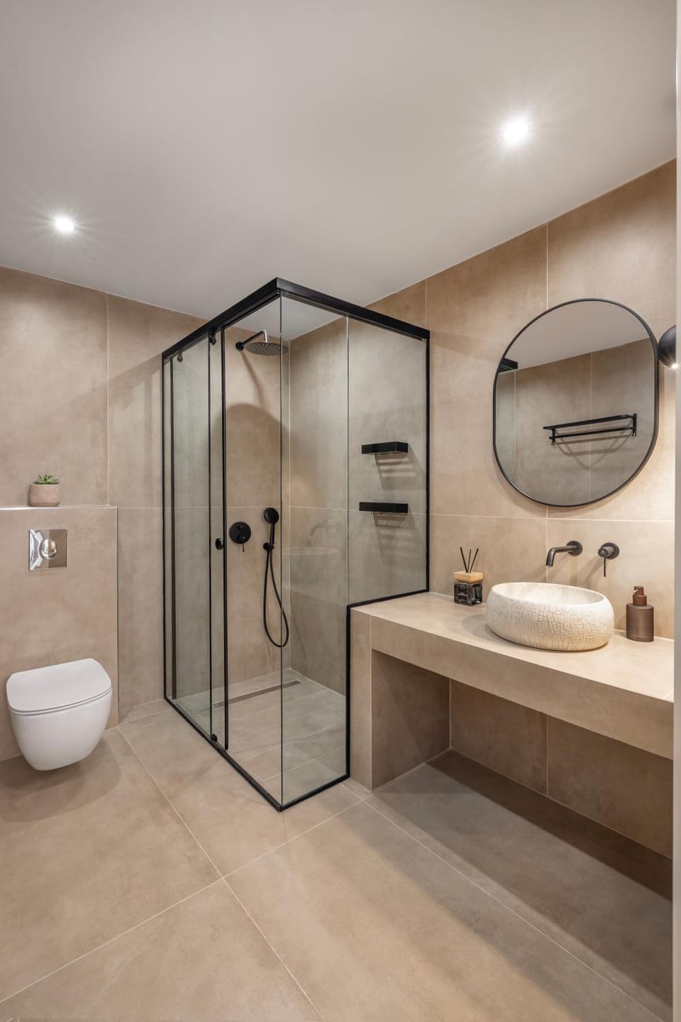 Shower, Toilet, Bathroom, towels