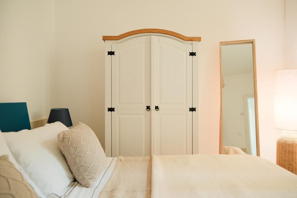 Bedroom, wardrobe