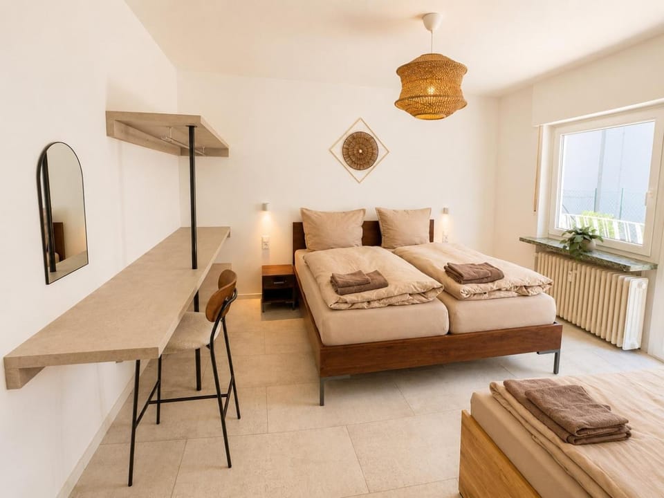 Bed, Photo of the whole room, Bedroom