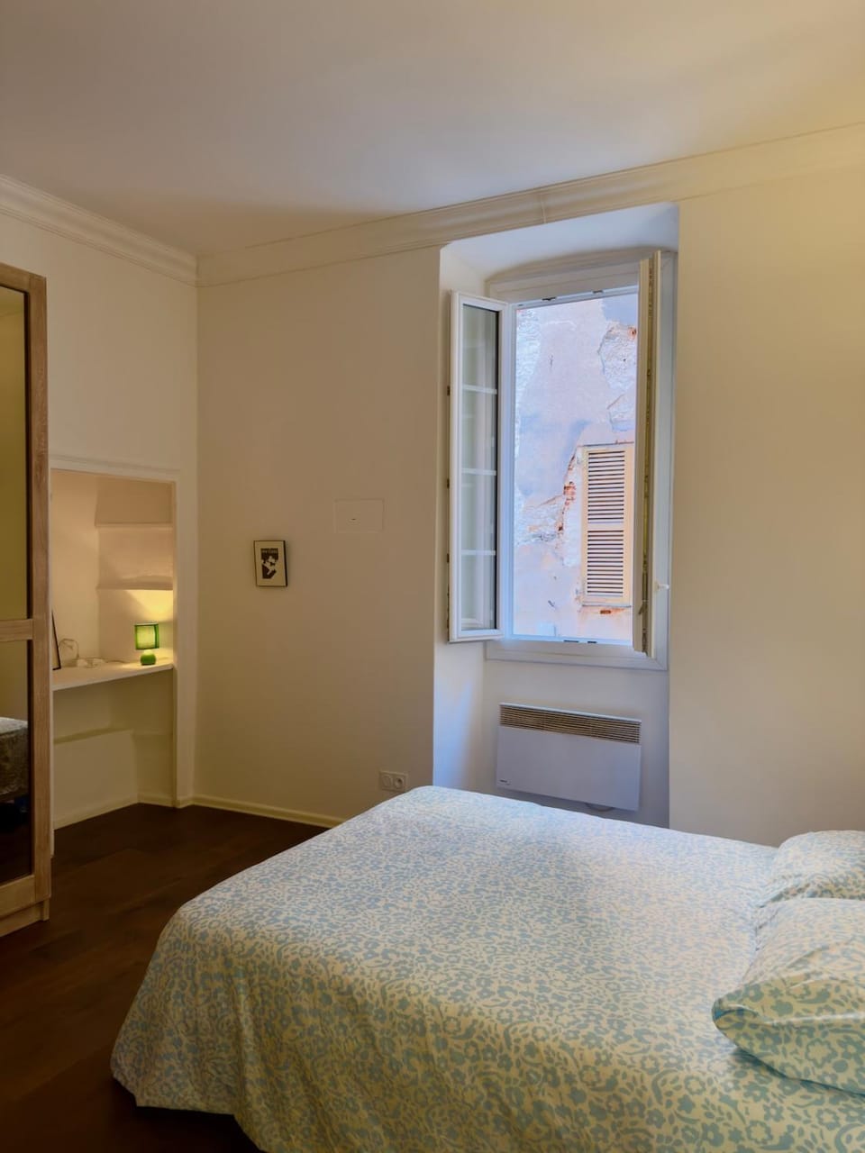 Grand appartement au coeur de la citadelle Apartment in Bastia