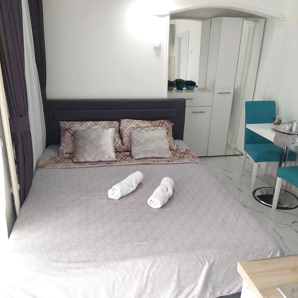 City Lux Square Studio Skopje Apartment in Skopje