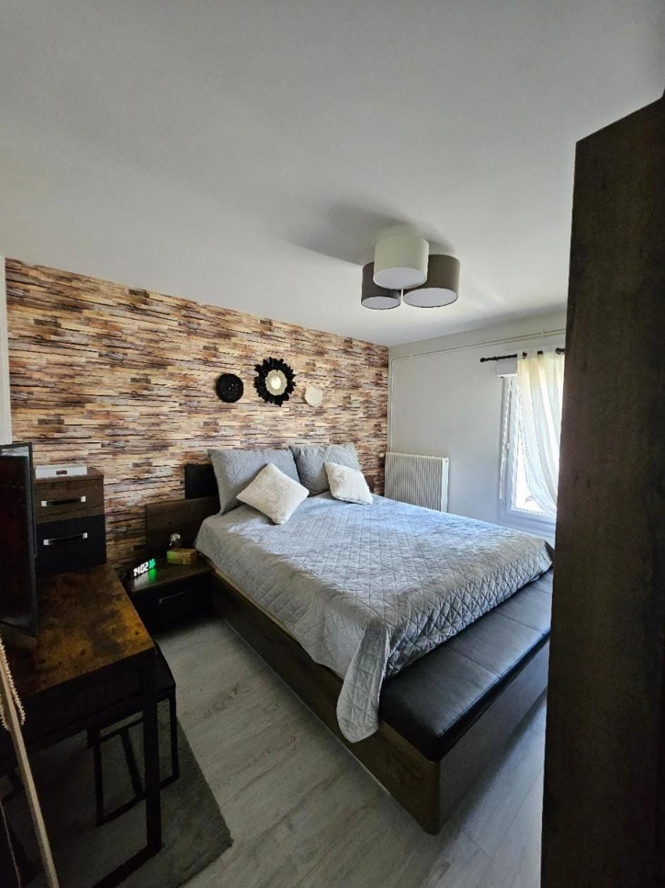 Comfort & serenity in downtown modern 3-bedroom apartment Apartment in Centre-Val de Loire