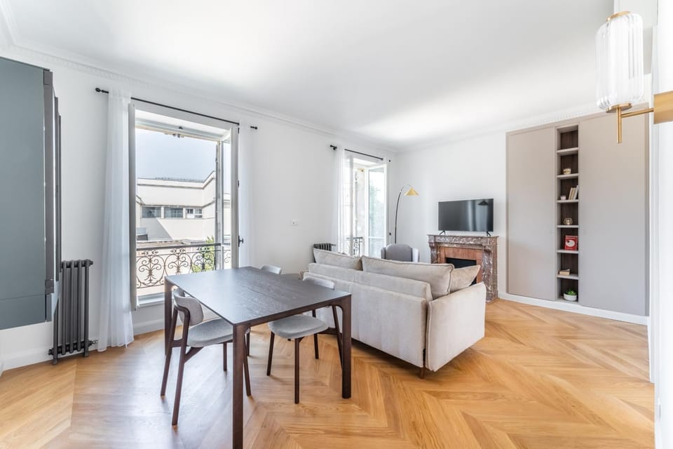 Luxe & Vue Tour Eiffel - Alma Apartment in Paris