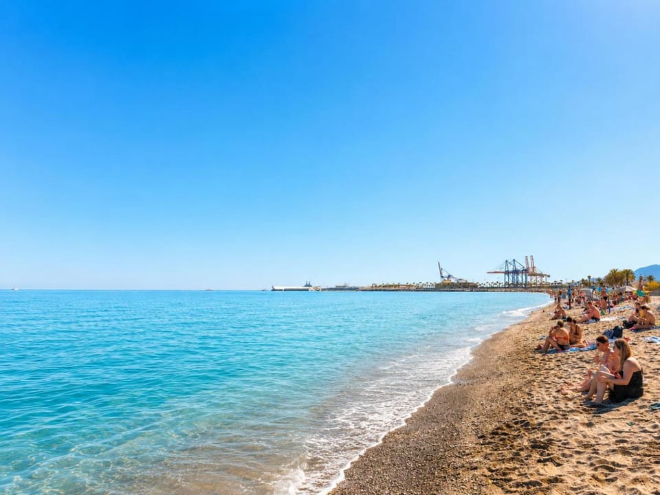 Precioso apto 100 m Playa La Malagueta Apartment in Malaga
