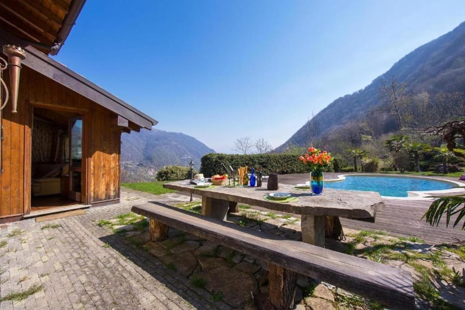 Restaurant/places to eat, Swimming pool, Breakfast