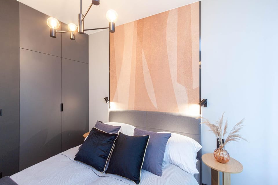 Bedroom, wardrobe