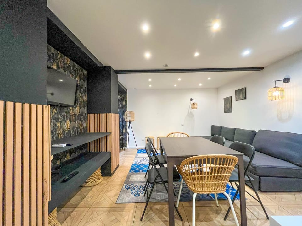 UrbanFlat 86 - Charmant Appartement 2 Chambres au Calme Apartment in Paris