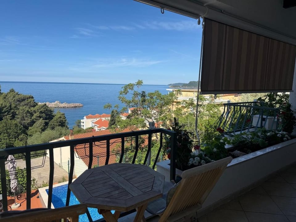 Panoramic Sea View Pool Villa, Sveti Stefan Villa in Sveti Stefan