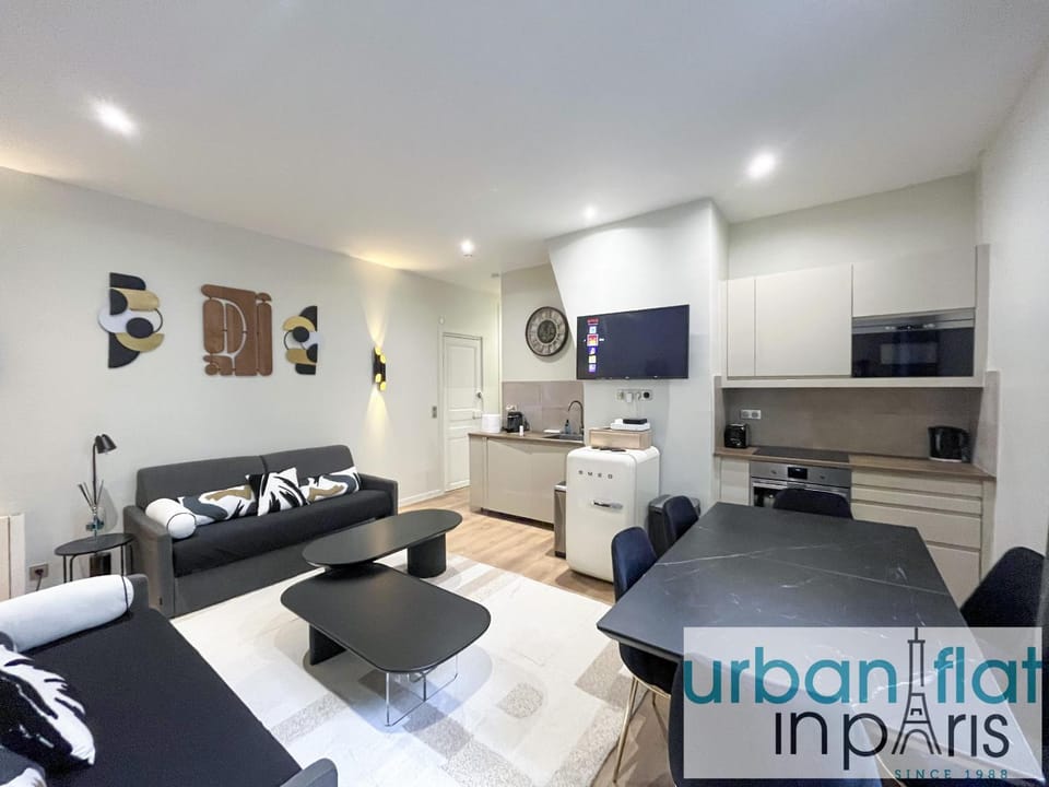 UrbanFlat 62 - Magnifique Appartement Design Mermoz Apartment in Paris